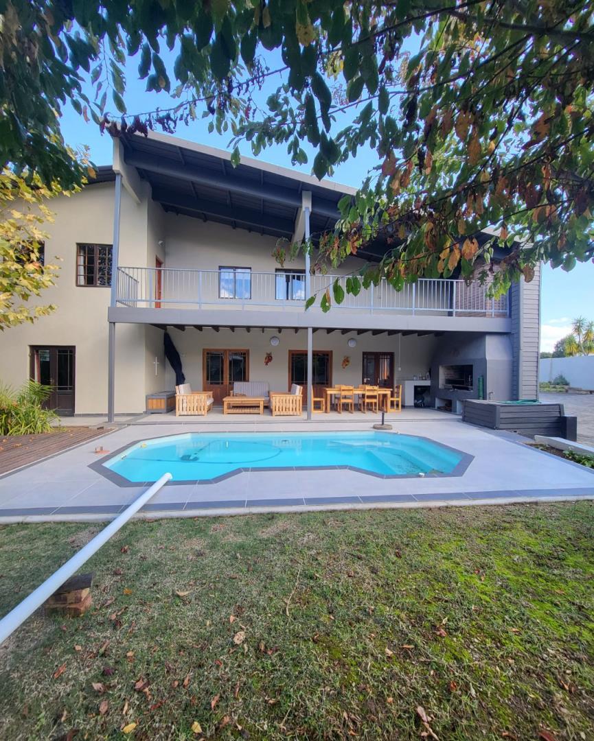 11 Bedroom House for Sale - Western Cape