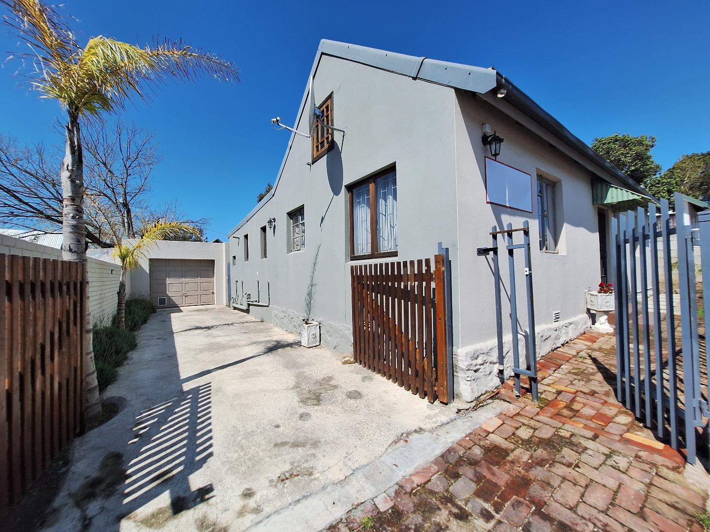 4 Bedroom House for Sale - Western Cape