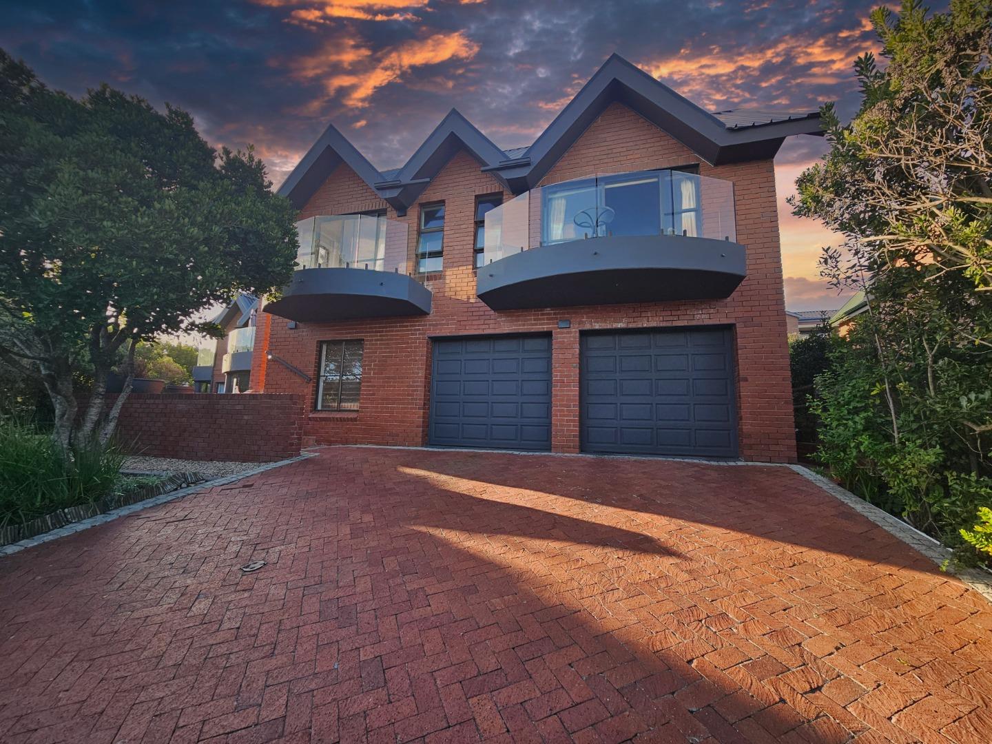 6 Bedroom House for Sale - Western Cape