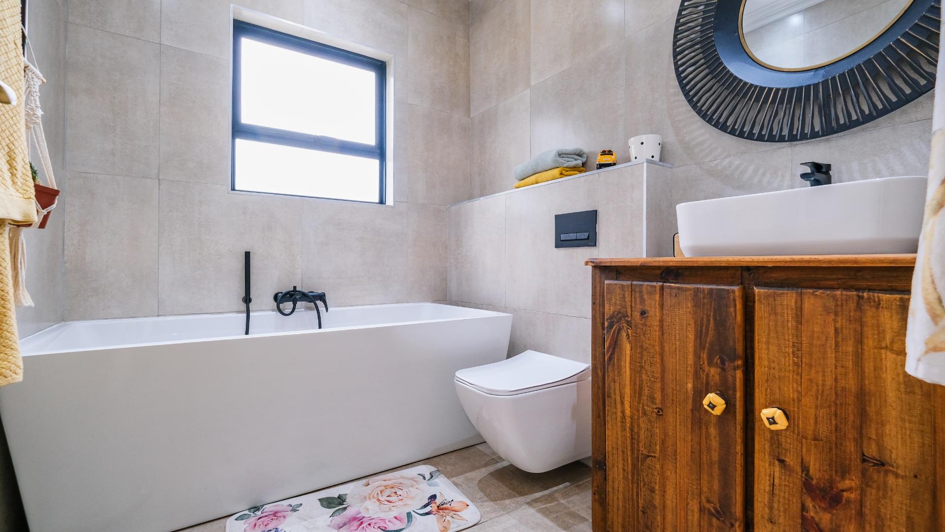 752703_18_Blackwood_Ave__Heatherlands__George__WC-88.jpeg