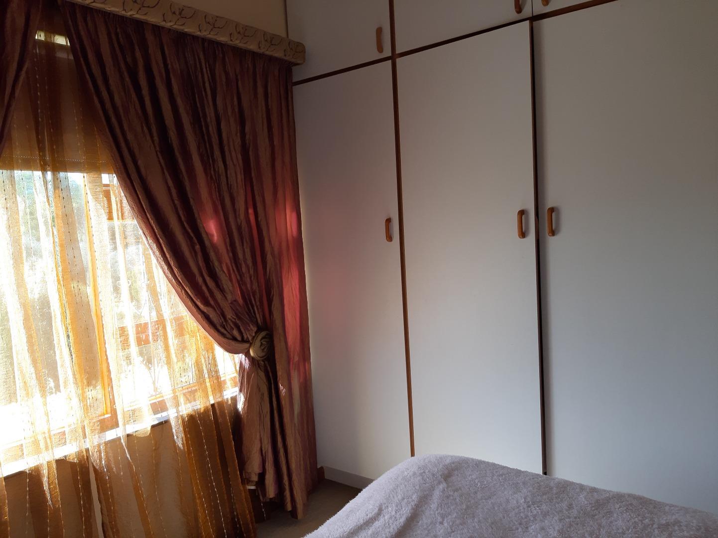 711826_BEDROOM_1_(1).jpg