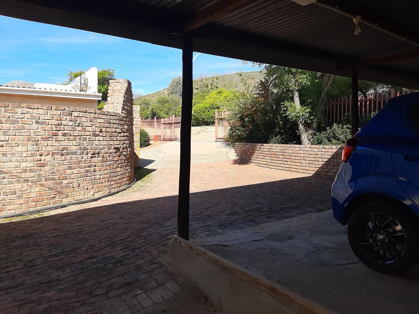 711826_CARPORT_AND_DRIVEWAY_(3).jpg