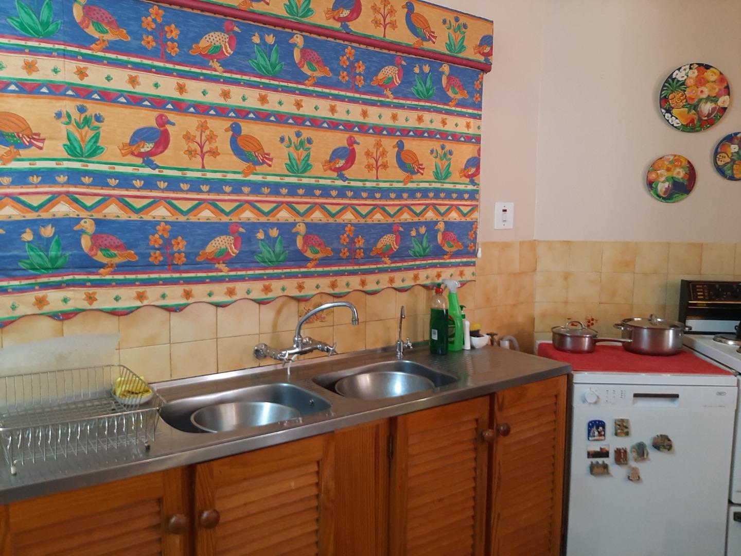 711826_KITCHEN_(1).jpg
