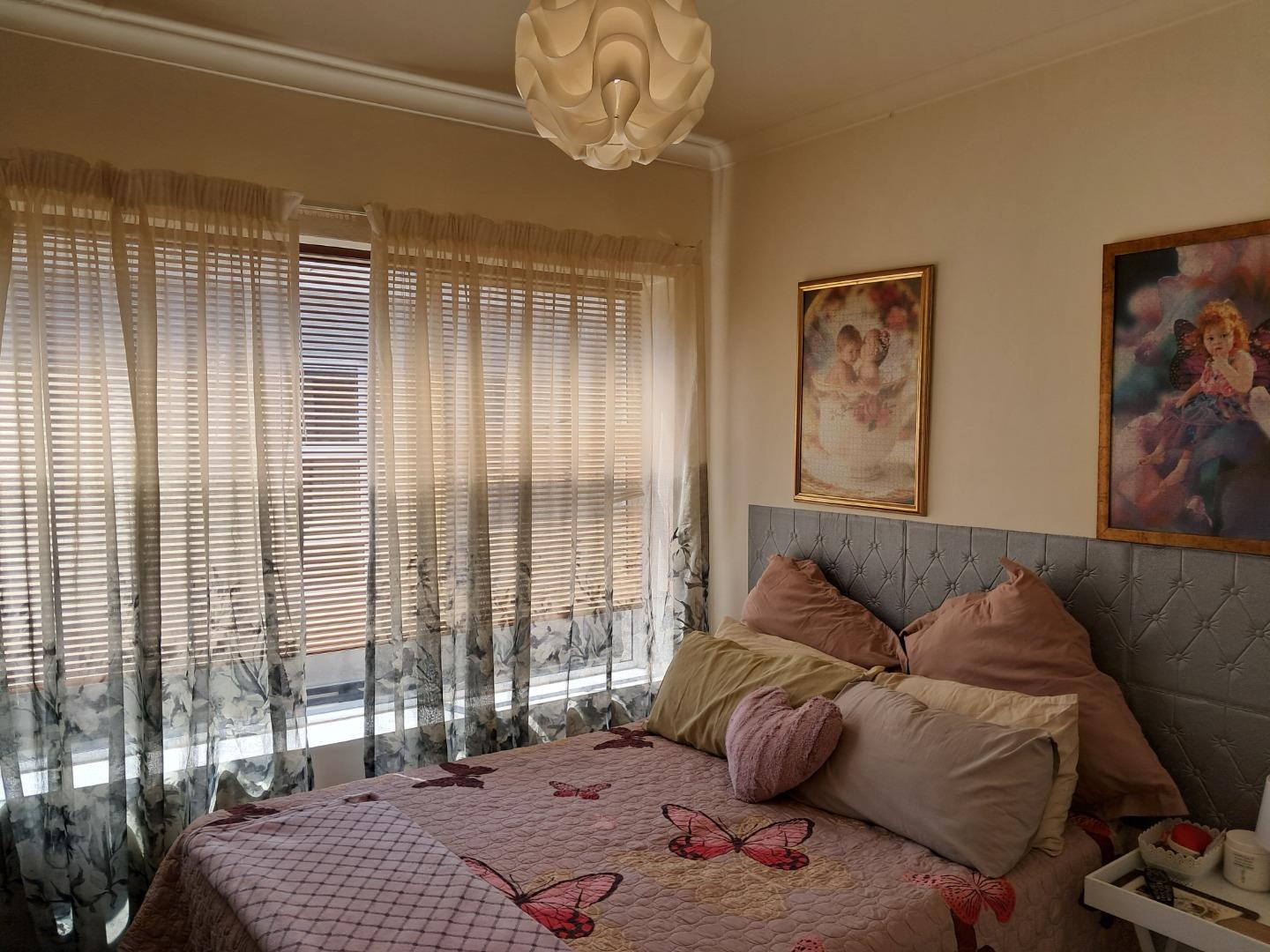 729536_BEDROOM_1_(12).jpg
