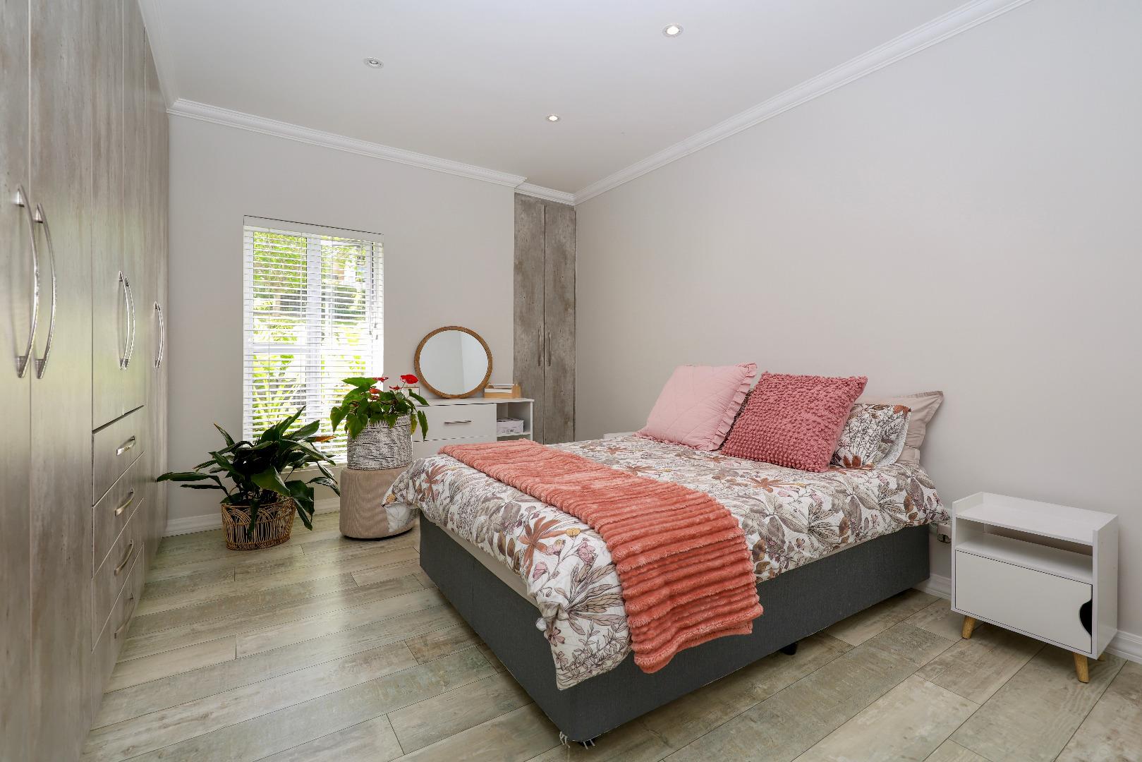 765265_Bedroom_1.JPG