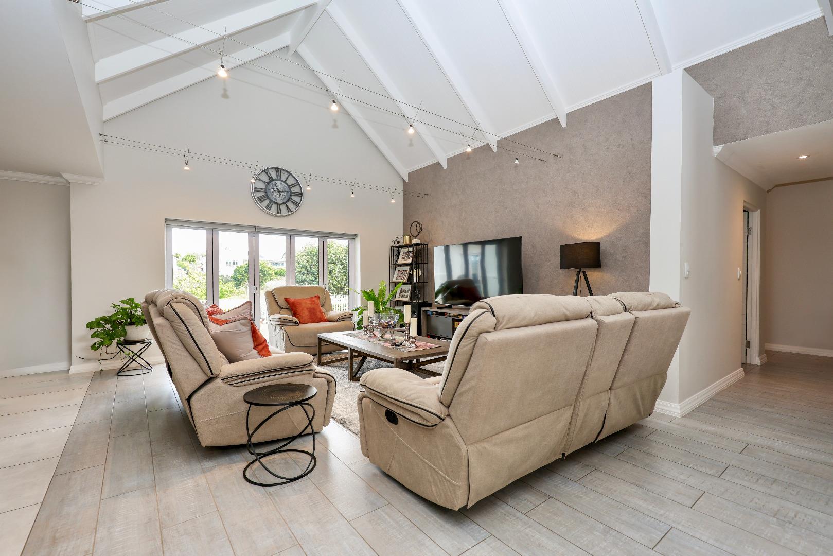 765265_Living_area.JPG