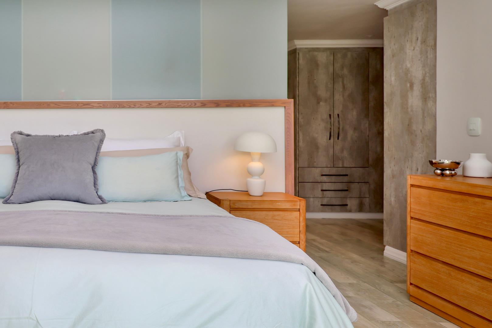 765265_Main_bedroom(1).JPG